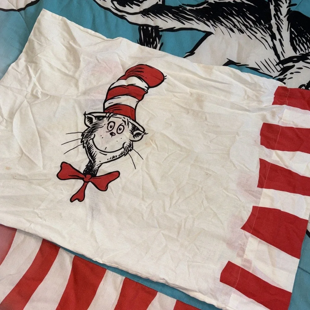 Dr. Seuss The Cat in the Hat Comforter & Sheet Set With Pillow‎ Case